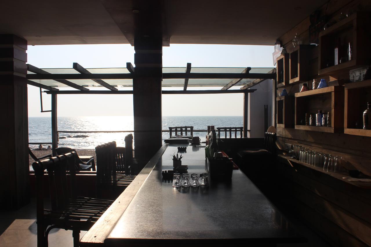 Guest house Uv Bar And *