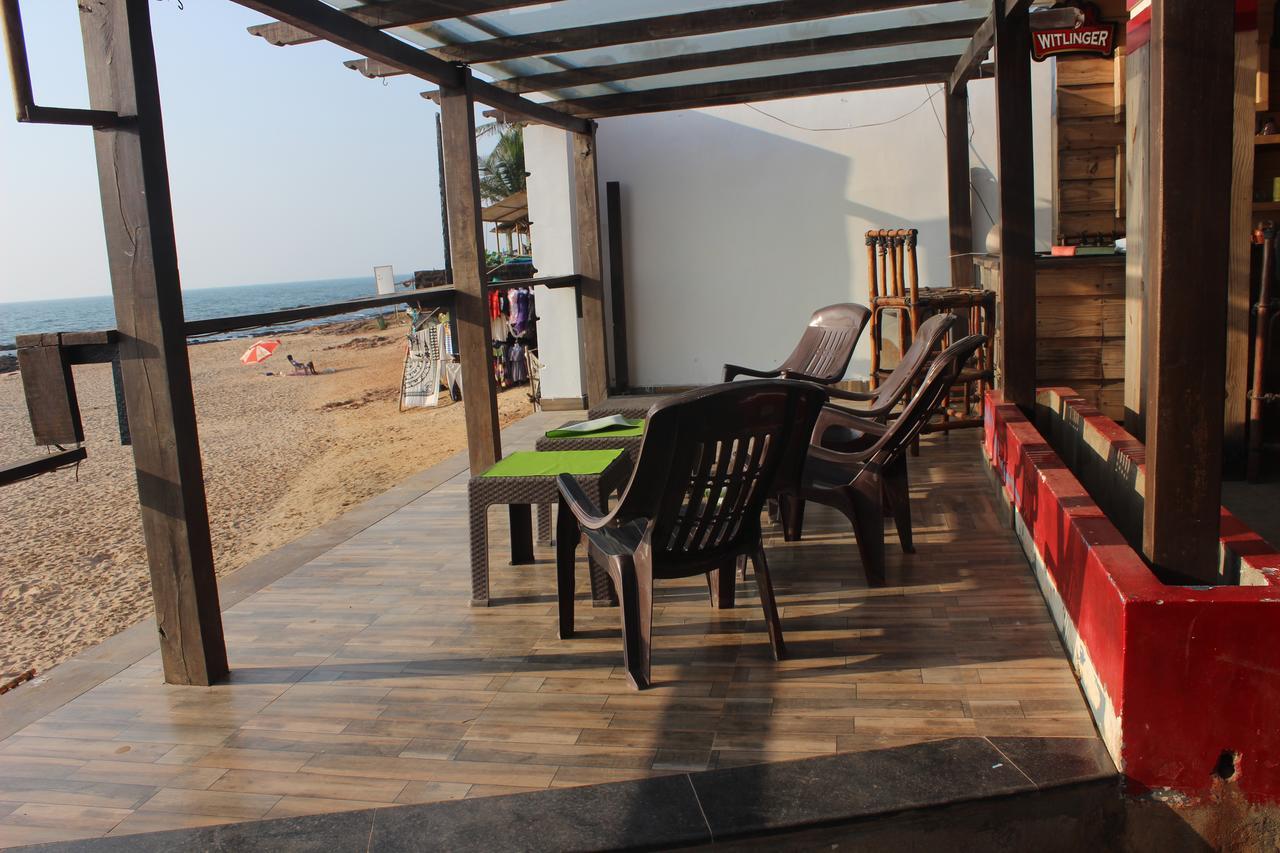 Guest house Uv Bar And *